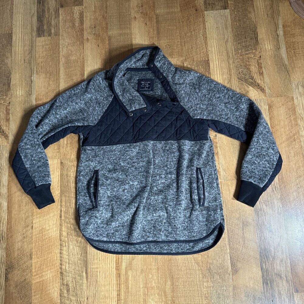 Abercrombie‎ & Fitch Jacket Medium Gray Asymmetric Snap Quilted Fleece Pullover